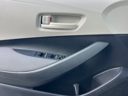 Used 2024 Toyota Corolla LE FWD image 13