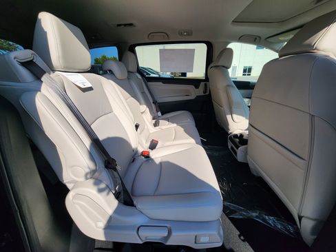 New 2026 Honda Odyssey EX-L image 6