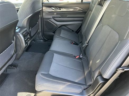 Certified 2023 Jeep Grand Cherokee L Laredo image 17