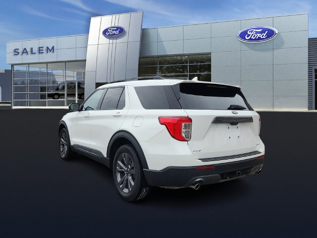 Certified 2023 Ford Explorer XLT w/ Equipment Group 202A AWD/4WD image 4