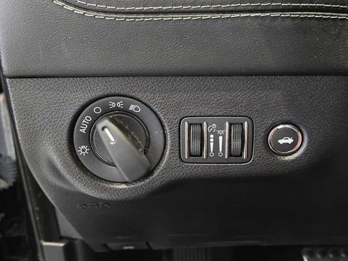 Used 2023 Dodge Charger Scat Pack RWD image 25