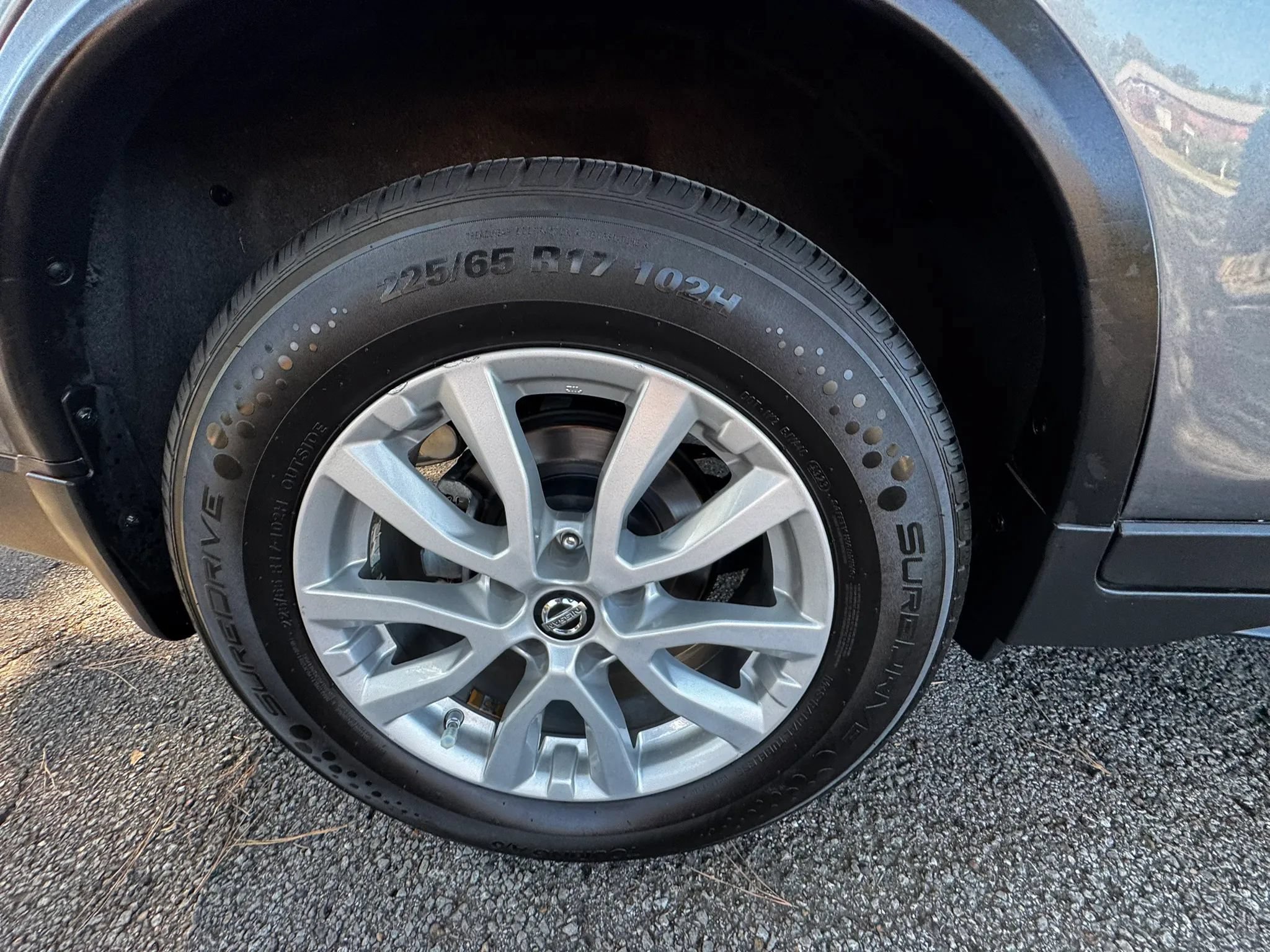 Used 2017 Nissan Rogue SV w/ SV Premium Package FWD image 31