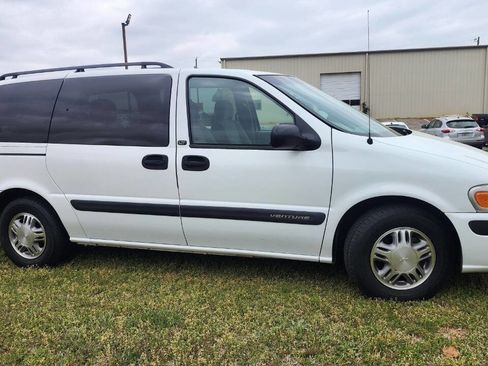Used 2004 Chevrolet Venture LT image 8