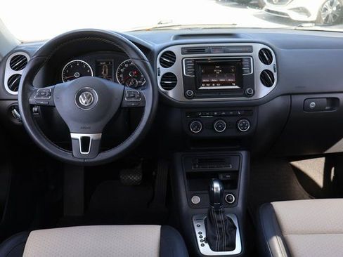 Used 2016 Volkswagen Tiguan S image 15