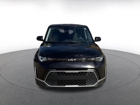 Used 2025 Kia Soul LX w/ LX Technology Package image 3