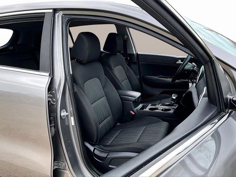 Used 2019 Kia Sportage LX image 7