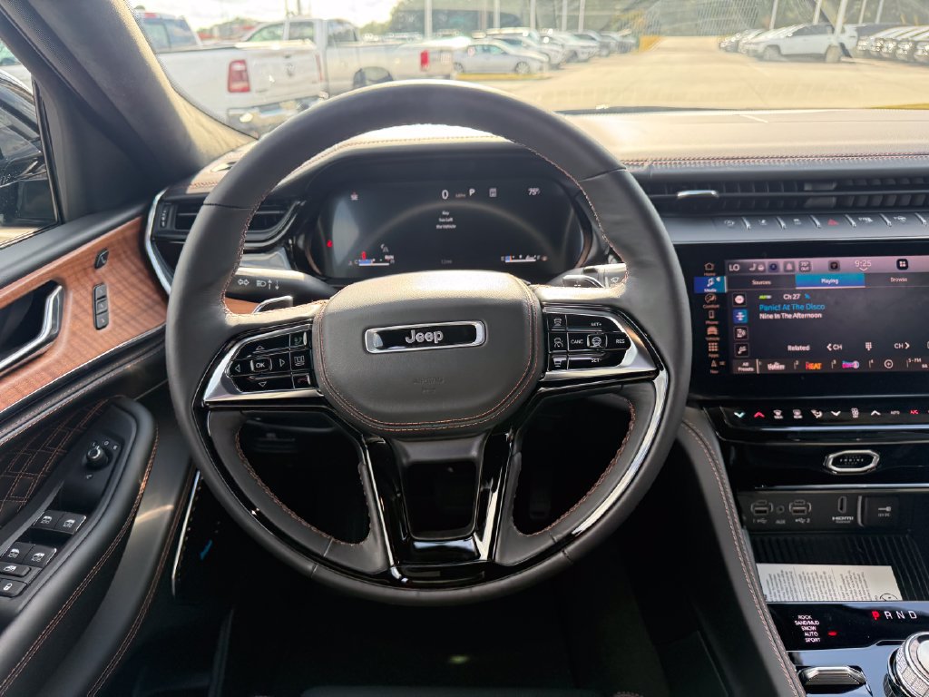 New 2027 Jeep Grand Cherokee Summit AWD/4WD image 9