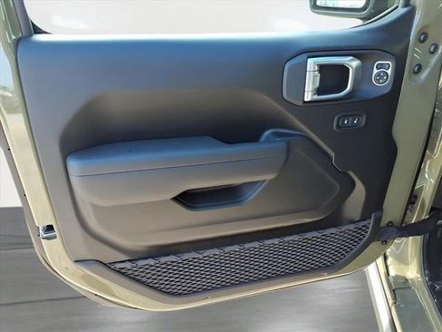 New 2026 Jeep Wrangler Unlimited Rubicon image 12