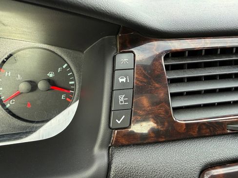 Used 2014 Chevrolet Impala Limited LS image 22