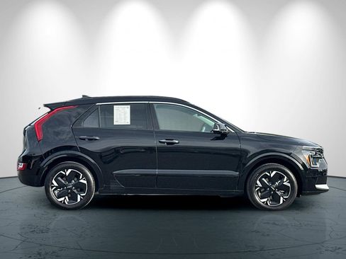 Certified 2023 Kia Niro Wave image 3