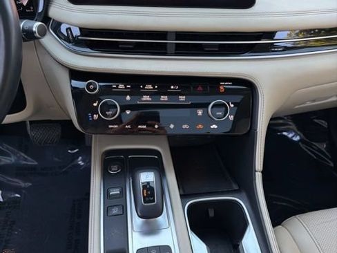 Used 2022 INFINITI QX60 Sensory w/ Vision Package AWD/4WD image 27