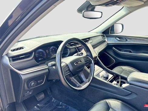 Used 2021 Jeep Grand Cherokee L Limited AWD/4WD image 9