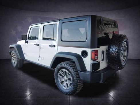 Used 2016 Jeep Wrangler Unlimited Rubicon w/ Connectivity Group AWD/4WD image 3