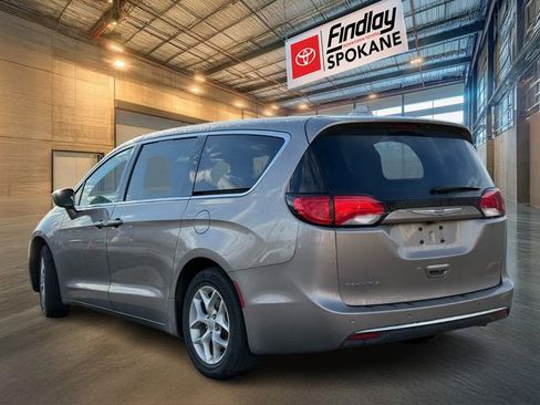 Used 2018 Chrysler Pacifica Touring Plus w/ Tire & Wheel Group image 6