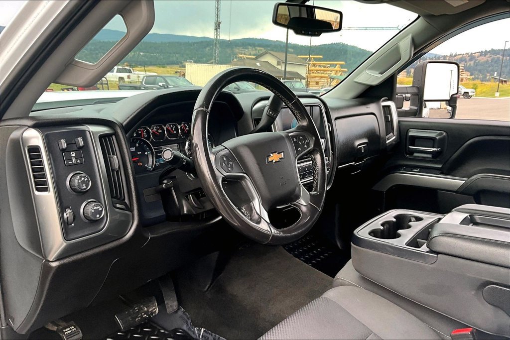 Used 2018 Chevrolet Silverado 2500 LT AWD/4WD image 14