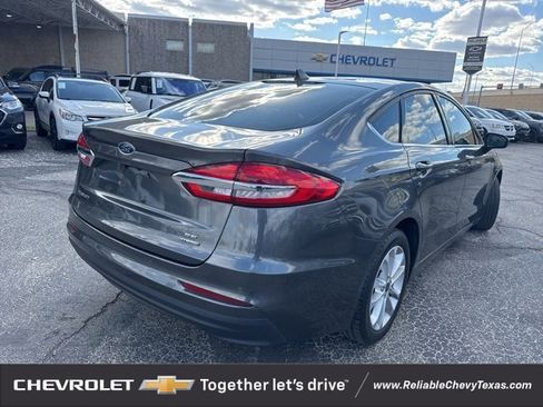 Used 2020 Ford Fusion SE image 8