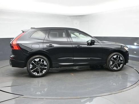 New 2026 Volvo XC60 B5 Plus w/ Climate Package AWD/4WD image 9