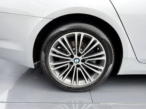 Used 2018 BMW 530i xDrive w/ Premium Package AWD/4WD image 11