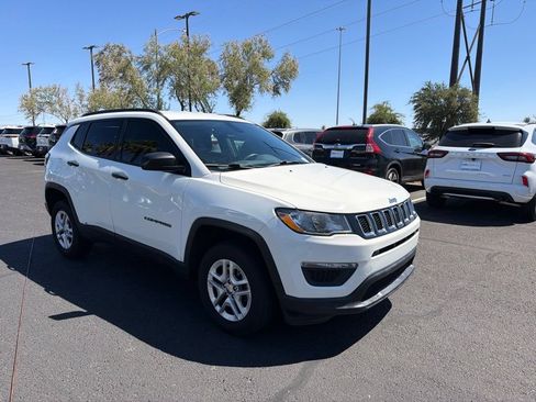 Used 2018 Jeep Compass Sport AWD/4WD image 3