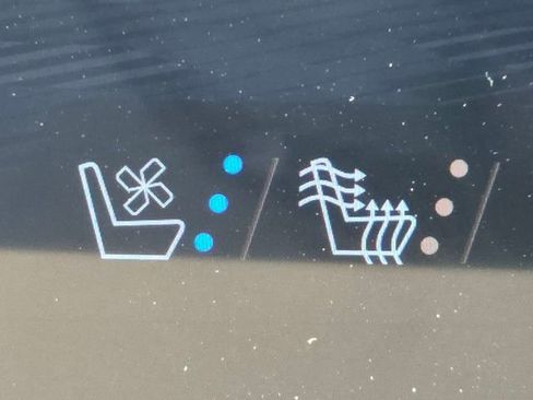 New 2025 Chevrolet Suburban Premier image 16