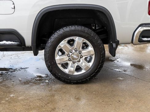 Used 2020 Chevrolet Silverado 3500 LTZ w/ LTZ Premium Package image 33