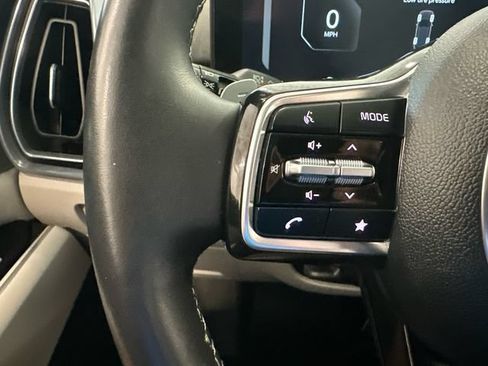 Used 2025 Kia Sorento SX Prestige AWD/4WD image 15