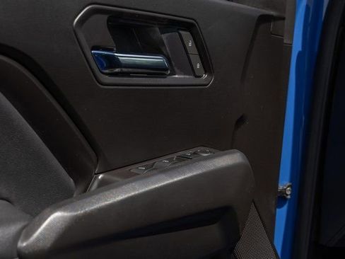 New 2025 GMC Canyon Elevation w/ Convenience Package image 16