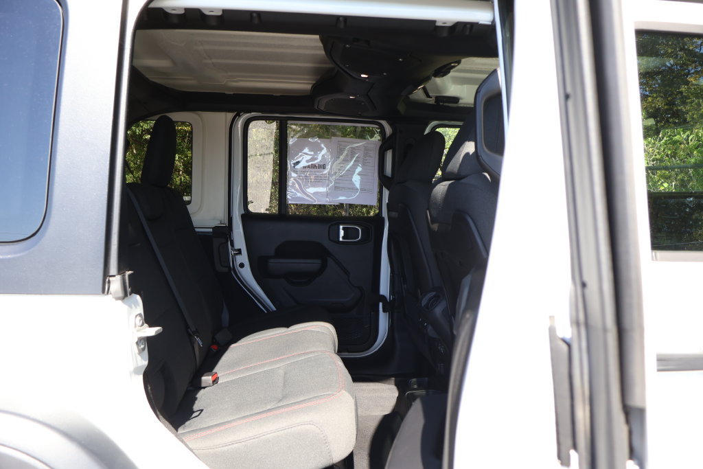 Used 2025 Jeep Wrangler Unlimited Rubicon AWD/4WD image 43