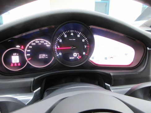 Used 2023 Porsche Panamera Platinum Edition RWD image 61