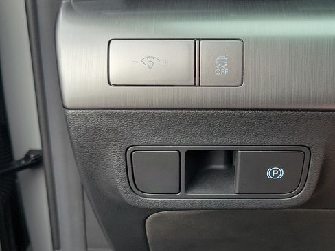 Certified 2024 Hyundai Kona SEL FWD image 17