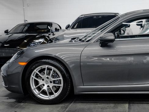 Used 2022 Porsche 718 Cayman image 19