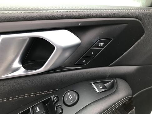 Used 2023 BMW X5 sDrive40i image 4