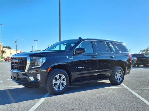 Used 2024 GMC Yukon SLE image 3