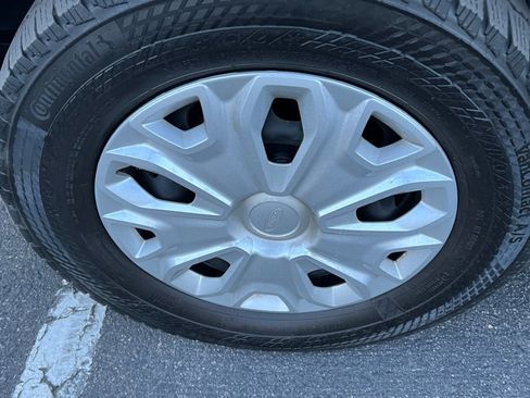 Used 2024 Ford Transit 350 XLT image 9