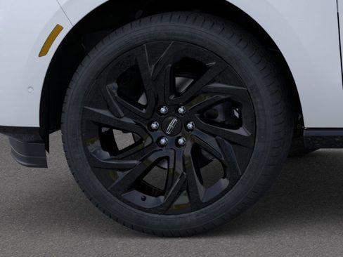 New 2025 Lincoln Navigator Black Label image 19