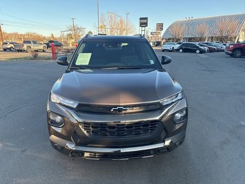 Used 2022 Chevrolet TrailBlazer ACTIV w/ Technology Package image 3