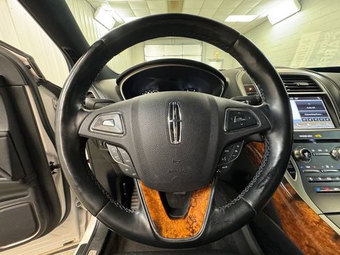 Used 2018 Lincoln MKX Reserve w/ Lincoln MKX Climate Package AWD/4WD image 36