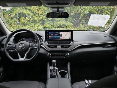 Certified 2024 Nissan Altima 2.5 SV w/ SV Premium Package image 16