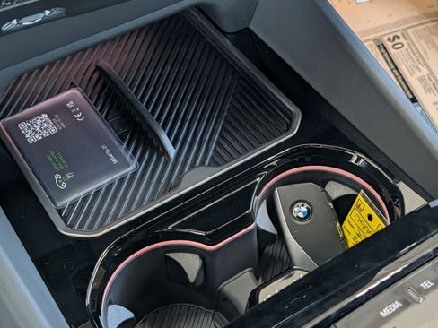 New 2027 BMW 550e xDrive image 23