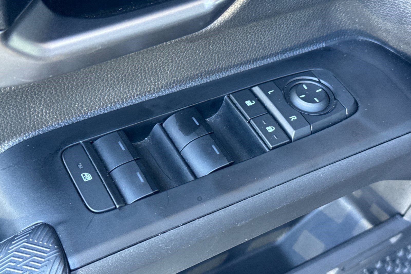 Used 2026 Toyota Tacoma TRD Off-Road AWD/4WD image 14