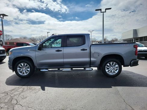 Used 2023 Chevrolet Silverado 1500 Custom image 7