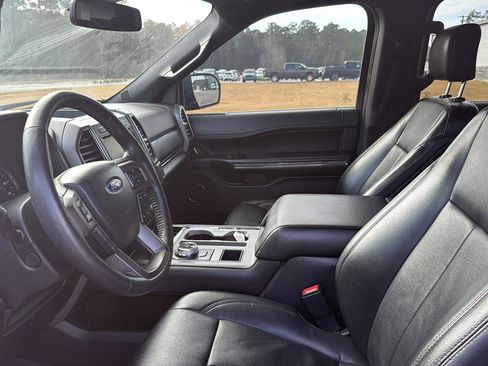 Used 2019 Ford Expedition XLT w/ Equipment Group 202A image 12