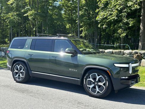 Used 2024 Rivian R1S Adventure AWD/4WD image 17