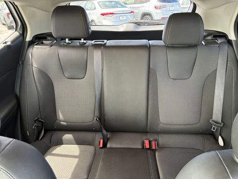 Used 2025 Buick Encore GX Preferred FWD image 37