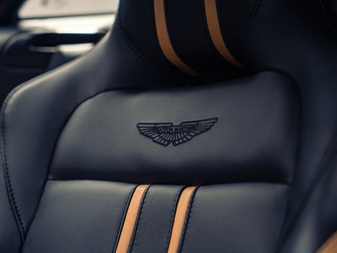 Used 2020 Aston Martin V8 Vantage Coupe RWD image 15