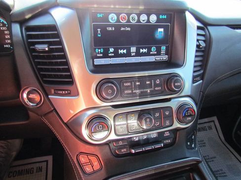 Used 2019 Chevrolet Suburban Premier image 23