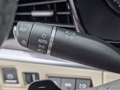 Used 2020 Cadillac XT6 Premium Luxury image 25