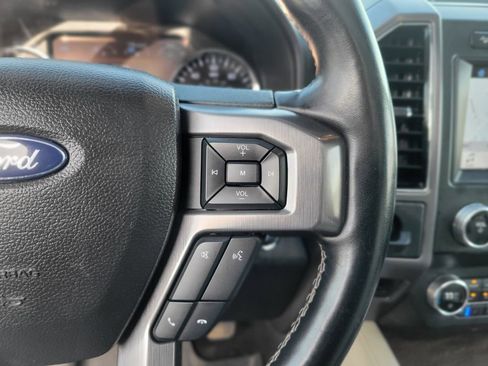 Used 2019 Ford Expedition Platinum image 25