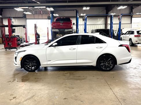 Used 2021 Cadillac CT4 V w/ Technology Package image 5