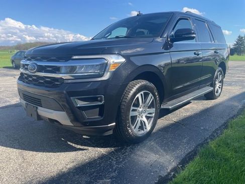 Used 2023 Ford Expedition Limited AWD/4WD image 6